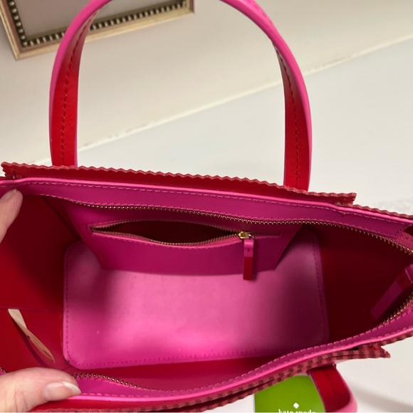 Kate Spade bright pink bag. - Picture 6 of 7